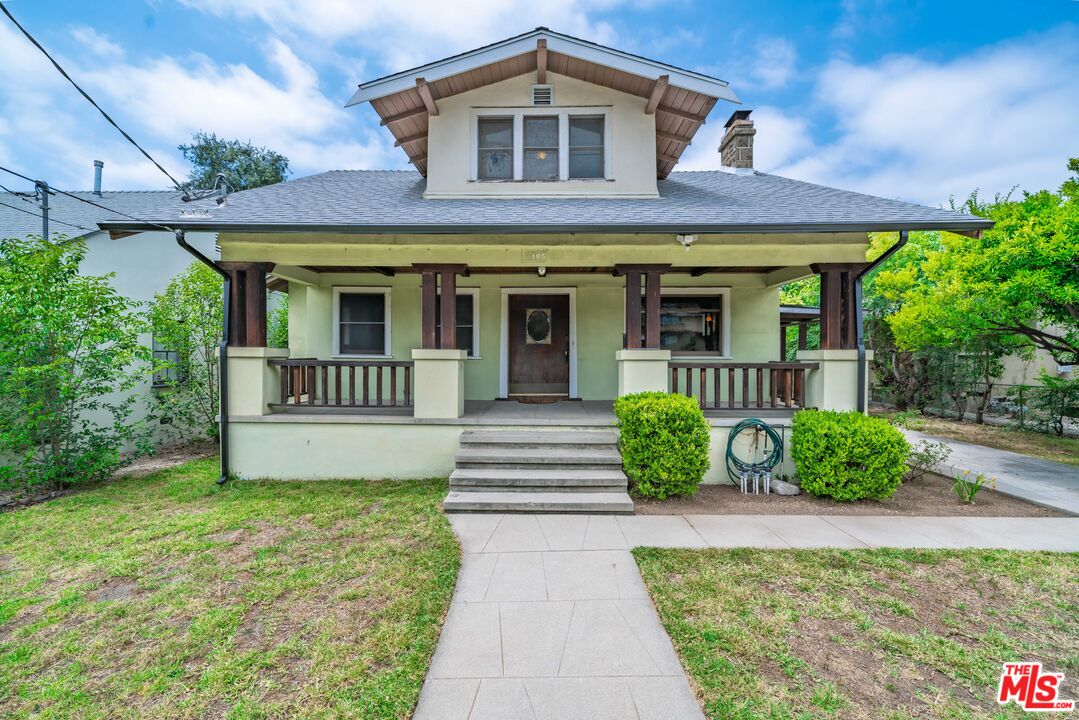 105 El Nido Ave