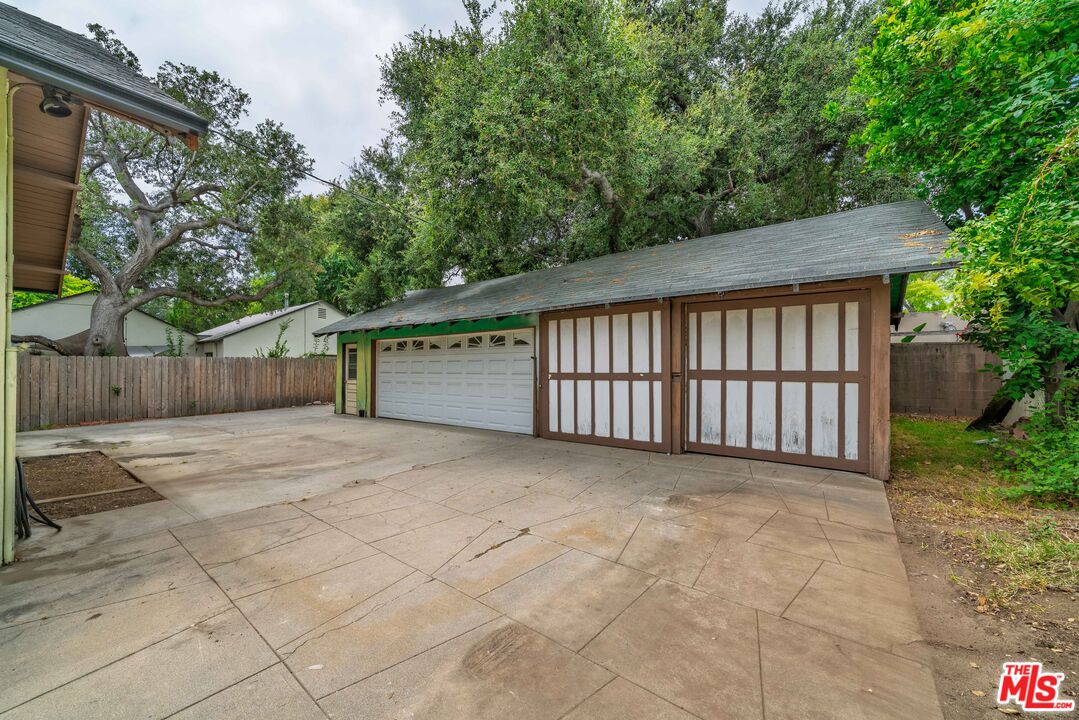 105 El Nido Ave