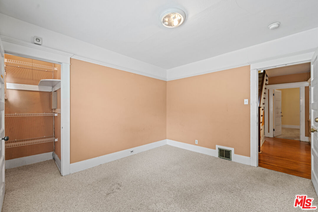105 El Nido Ave