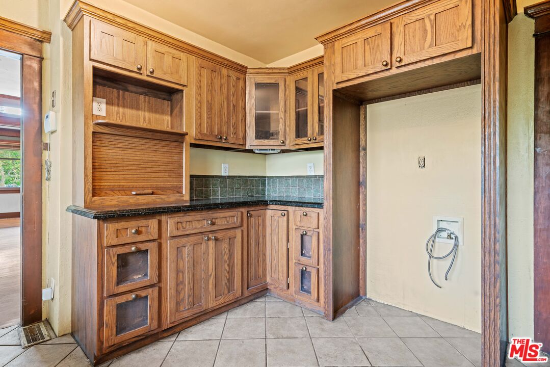 105 El Nido Ave