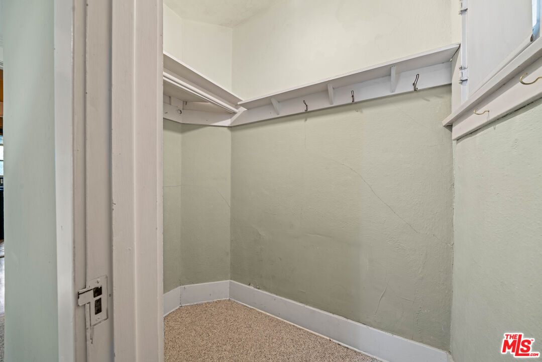 105 El Nido Ave