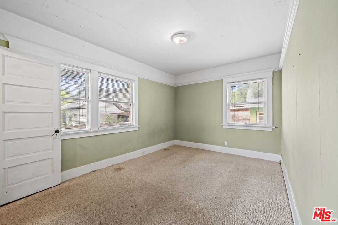 105 El Nido Ave