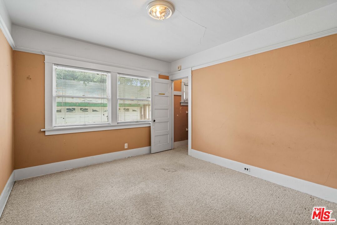 105 El Nido Ave
