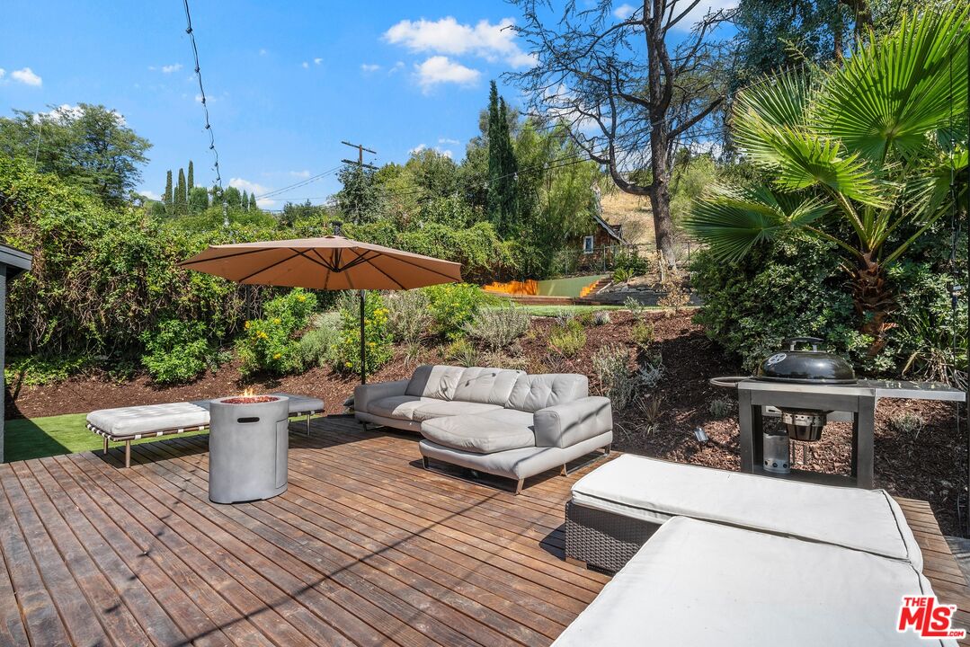 22263 Buena Ventura St