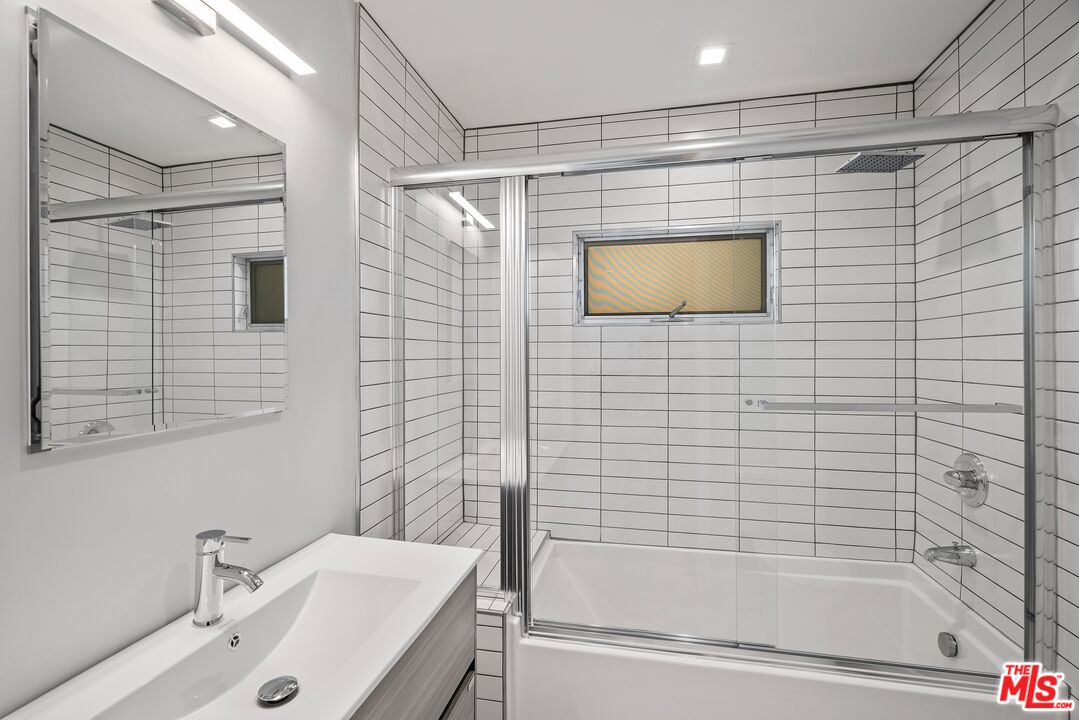 22263 Buena Ventura St