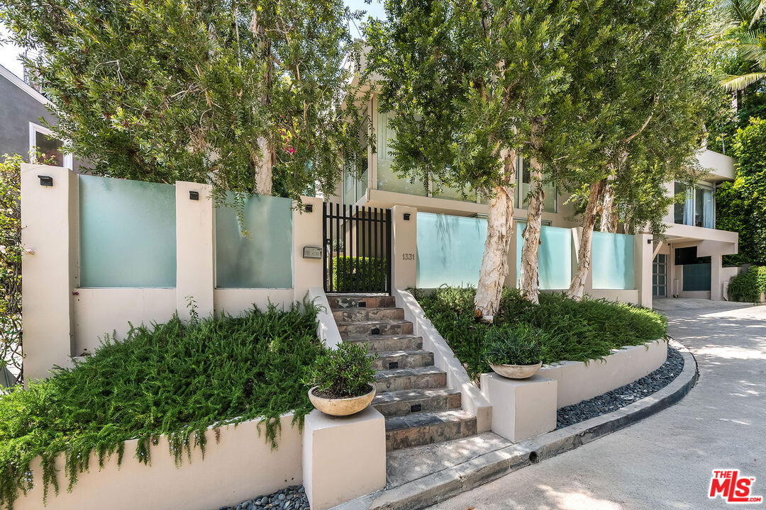 1331 CORDELL PL
