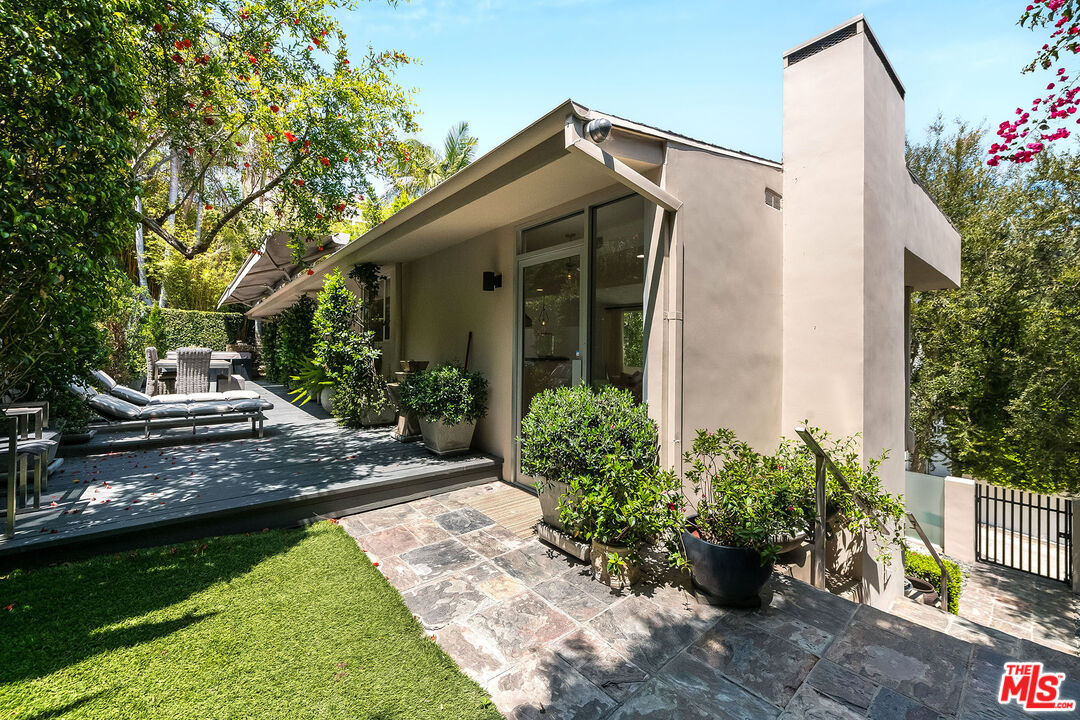 1331 CORDELL PL