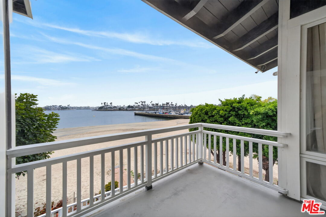6819 E Ocean Blvd