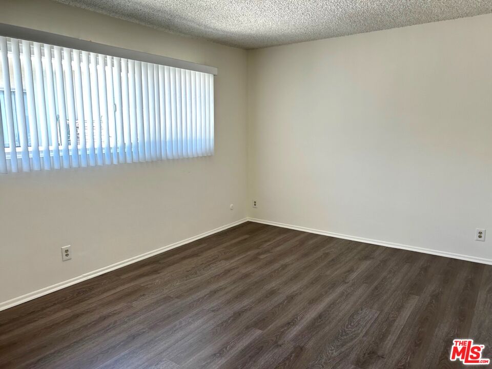 3741 Westwood Blvd Unit: 4