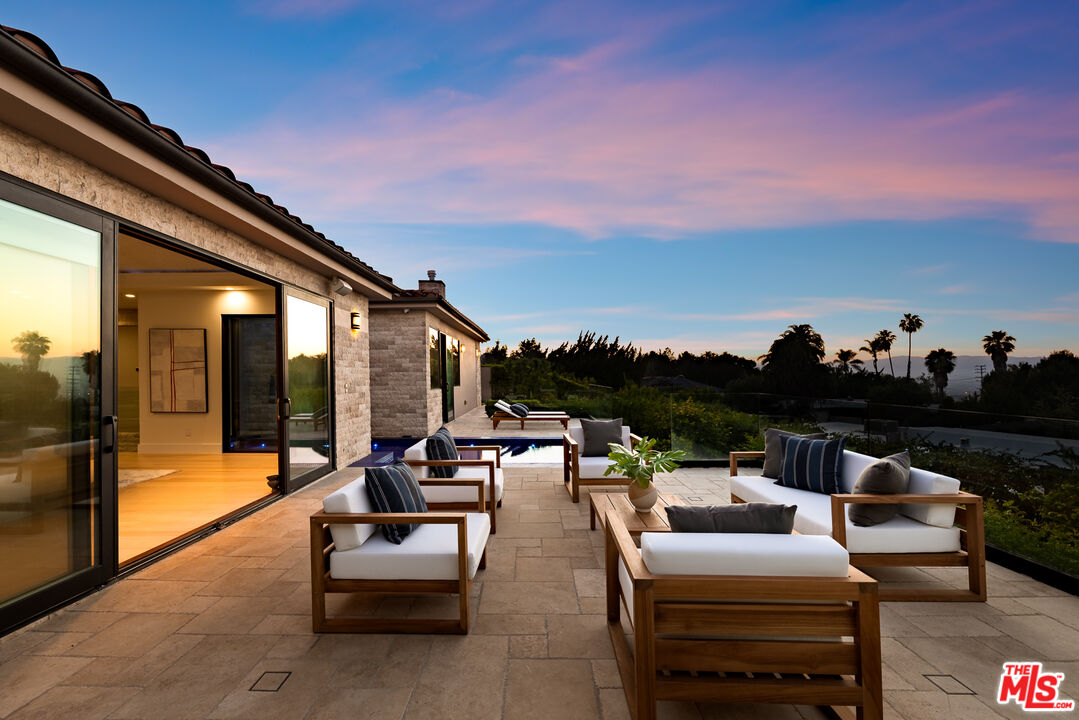 3116 Elvido Dr