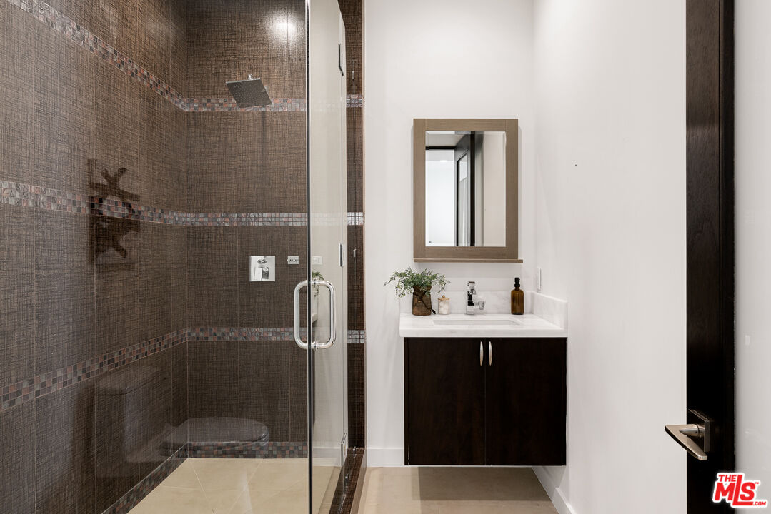 3116 Elvido Dr