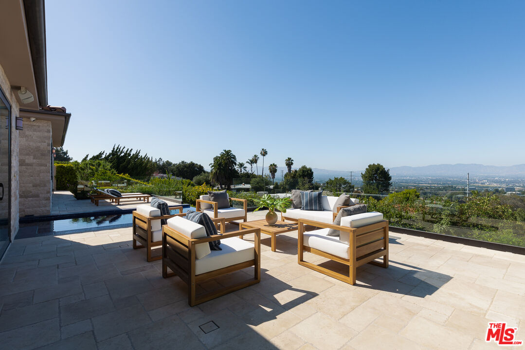 3116 Elvido Dr