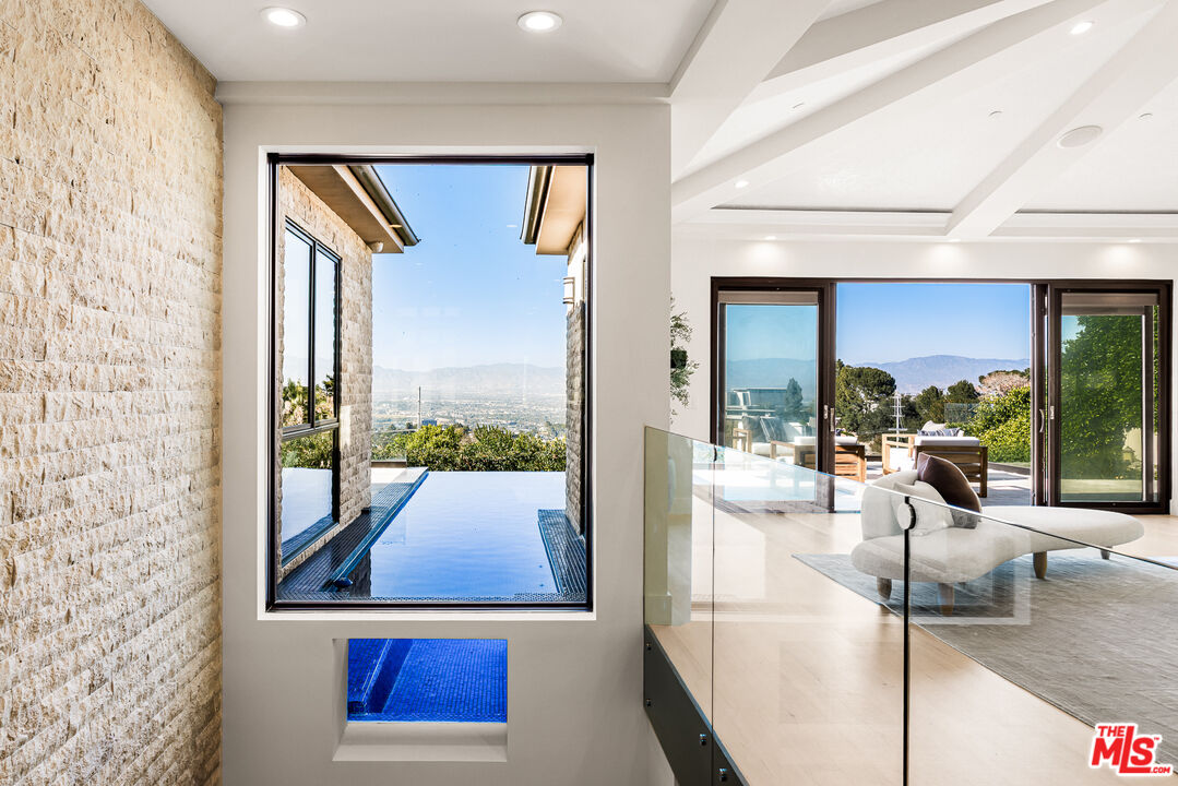 3116 Elvido Dr