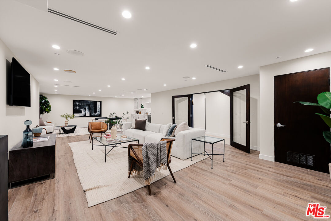 3116 Elvido Dr