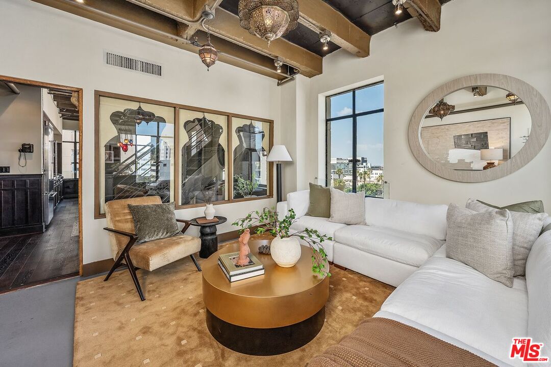 6253 Hollywood Blvd Unit: 708