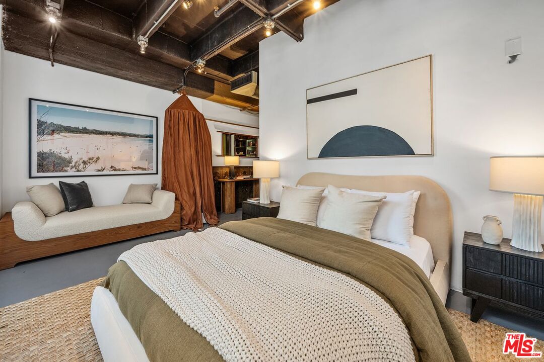 6253 Hollywood Blvd Unit: 708