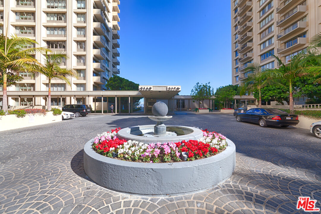 2170 Century Park East Unit: 1804