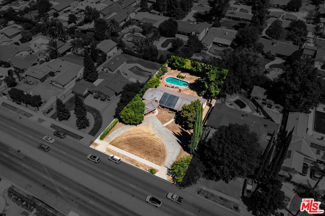 22501 Victory Blvd