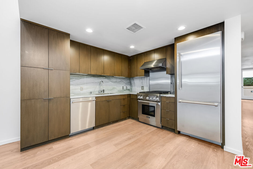 1705 Ocean Ave Unit: 107