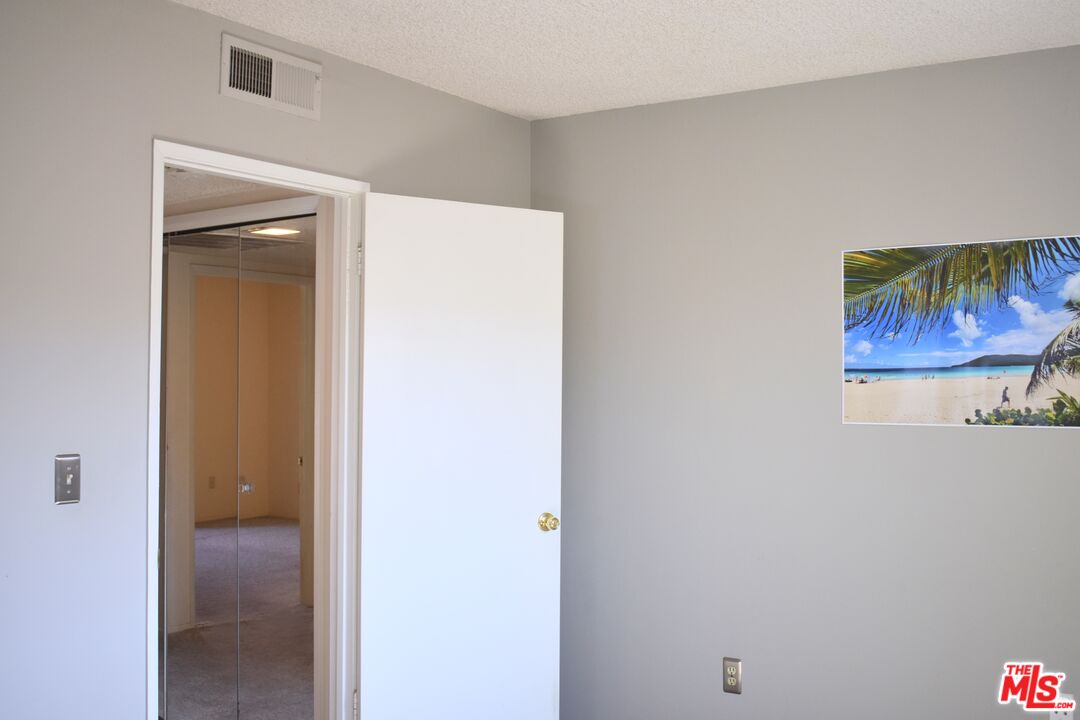 1711 Grismer Ave Unit: 63