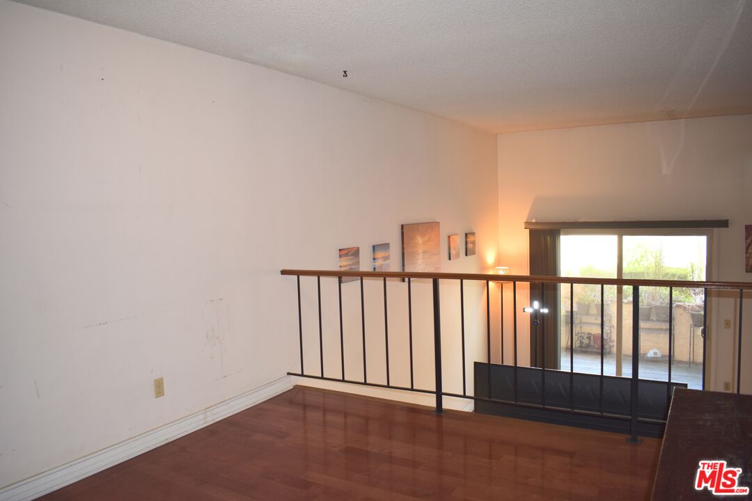 1711 Grismer Ave Unit: 63