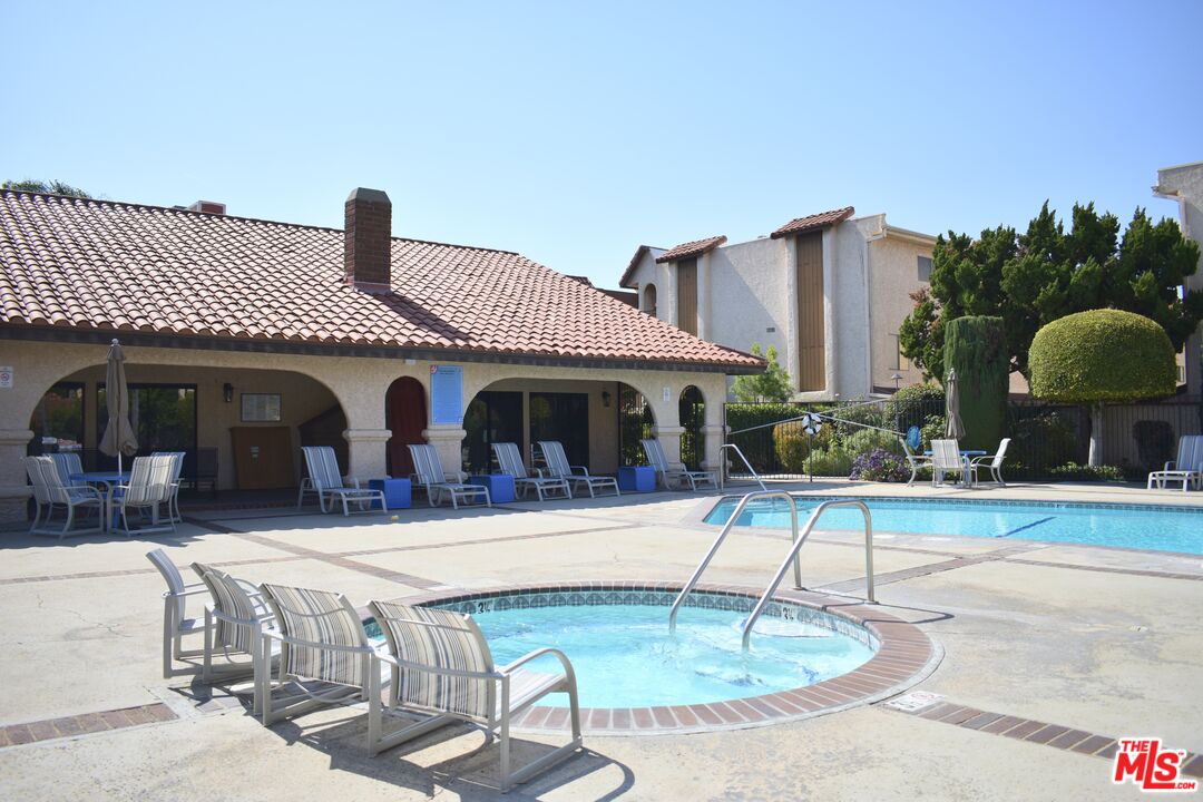 1711 Grismer Ave Unit: 63