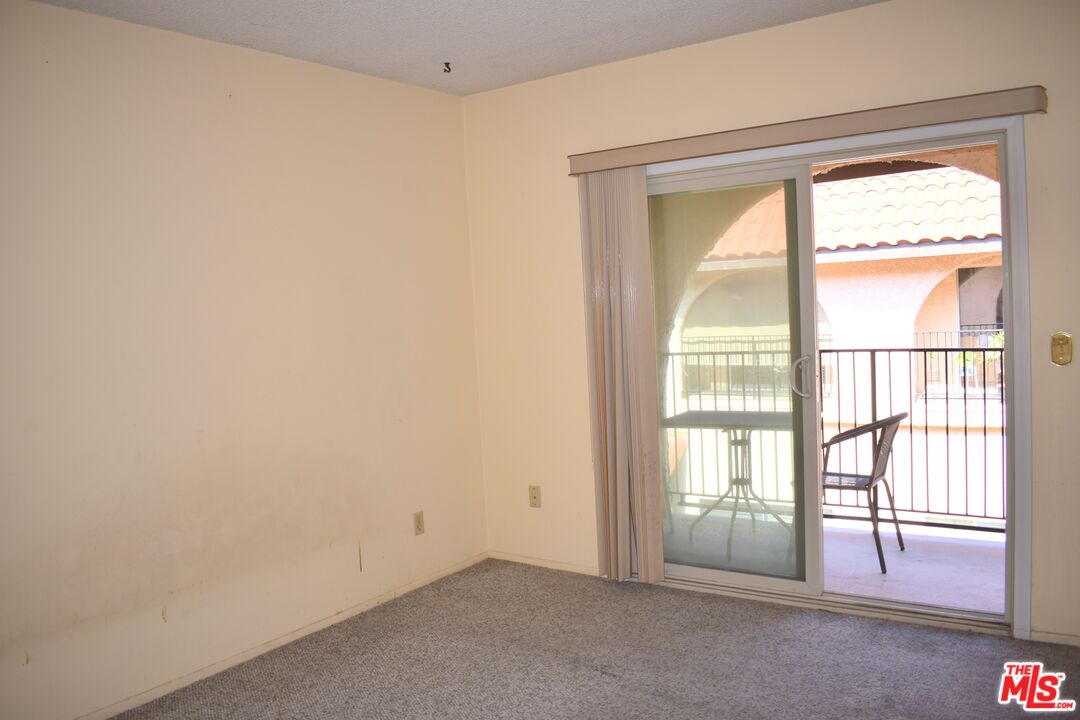 1711 Grismer Ave Unit: 63