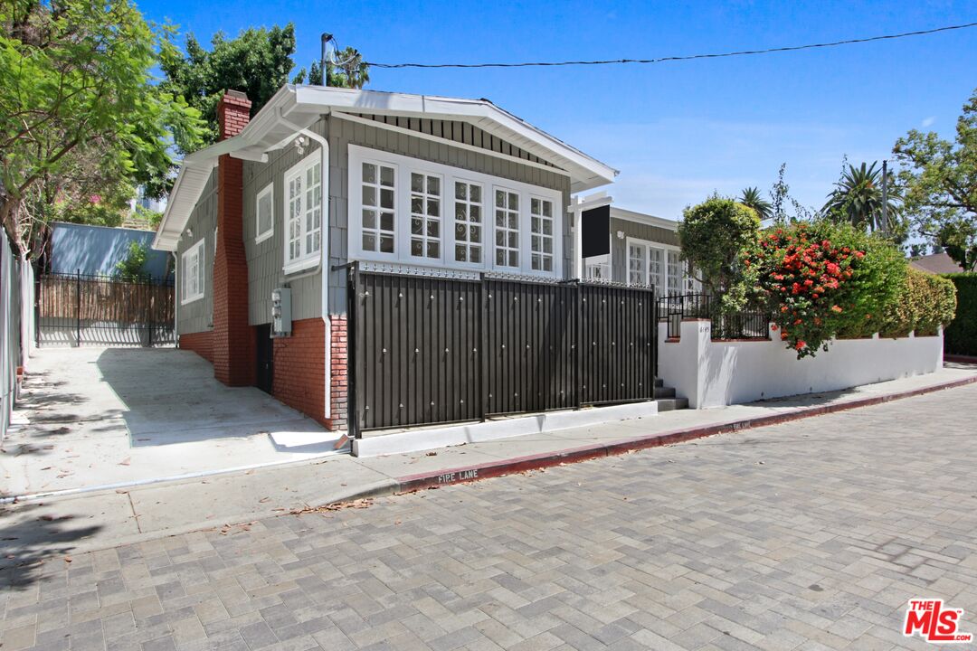 6145 Carlos Ave