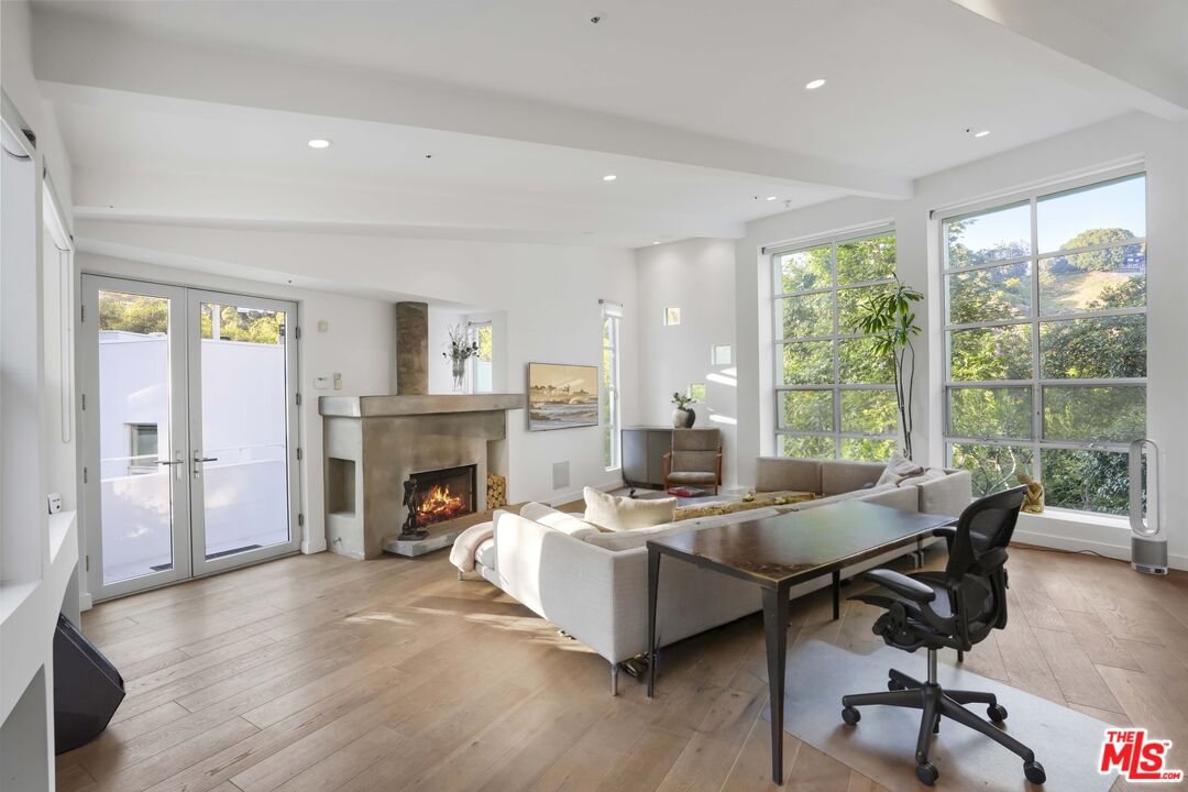 7700 Willow Glen Rd
