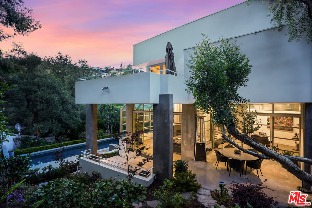 7700 Willow Glen Rd