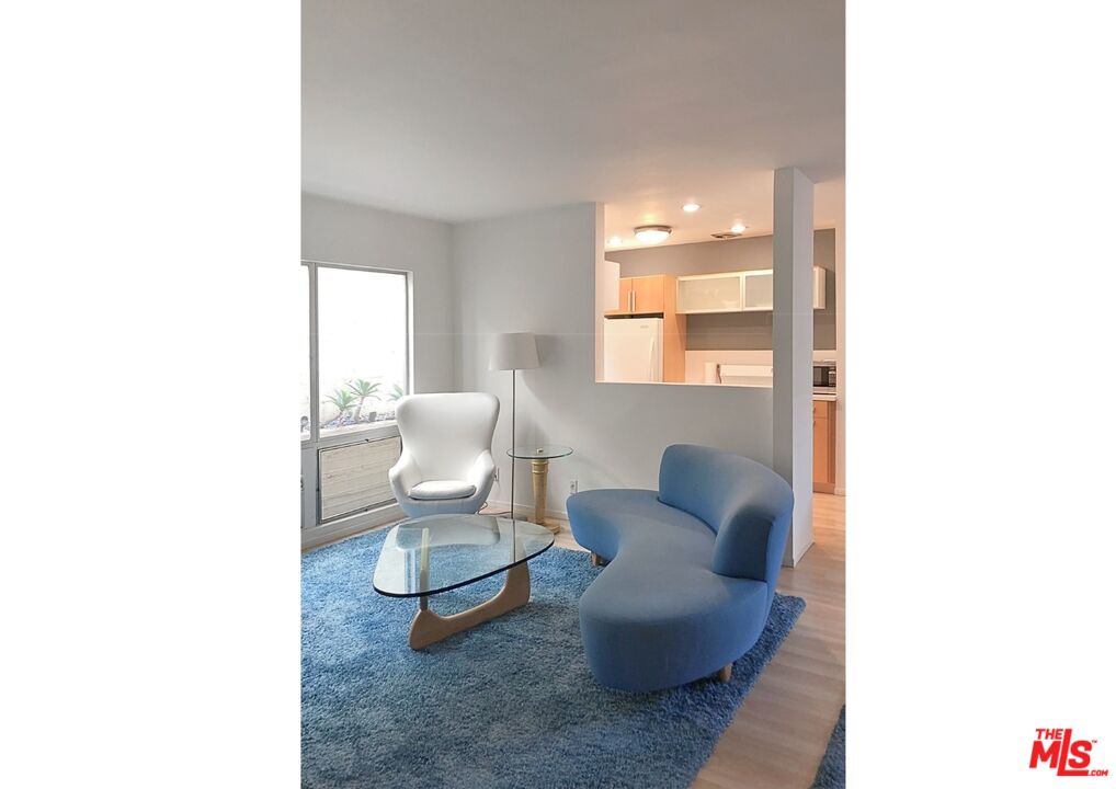 1145 Larrabee St Unit: 3