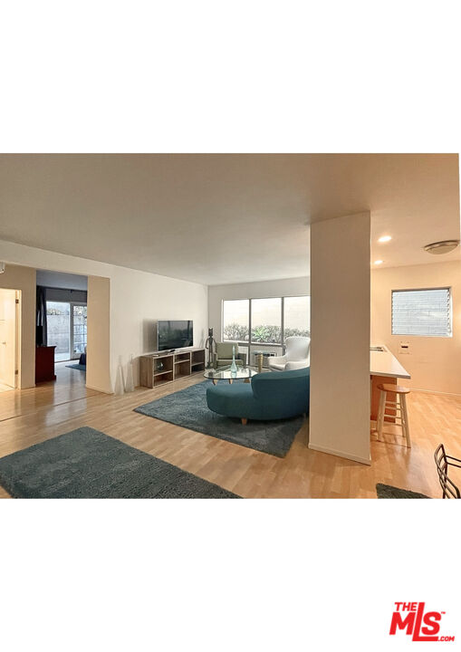 1145 Larrabee St Unit: 3
