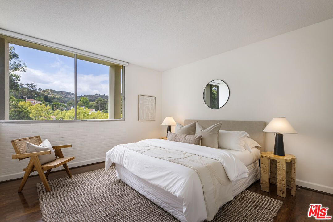 4411 Los Feliz Blvd Unit: 502