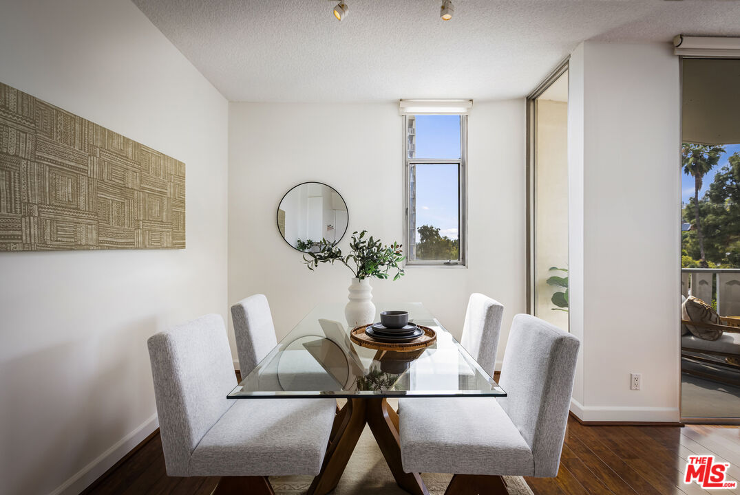 4411 Los Feliz Blvd Unit: 502