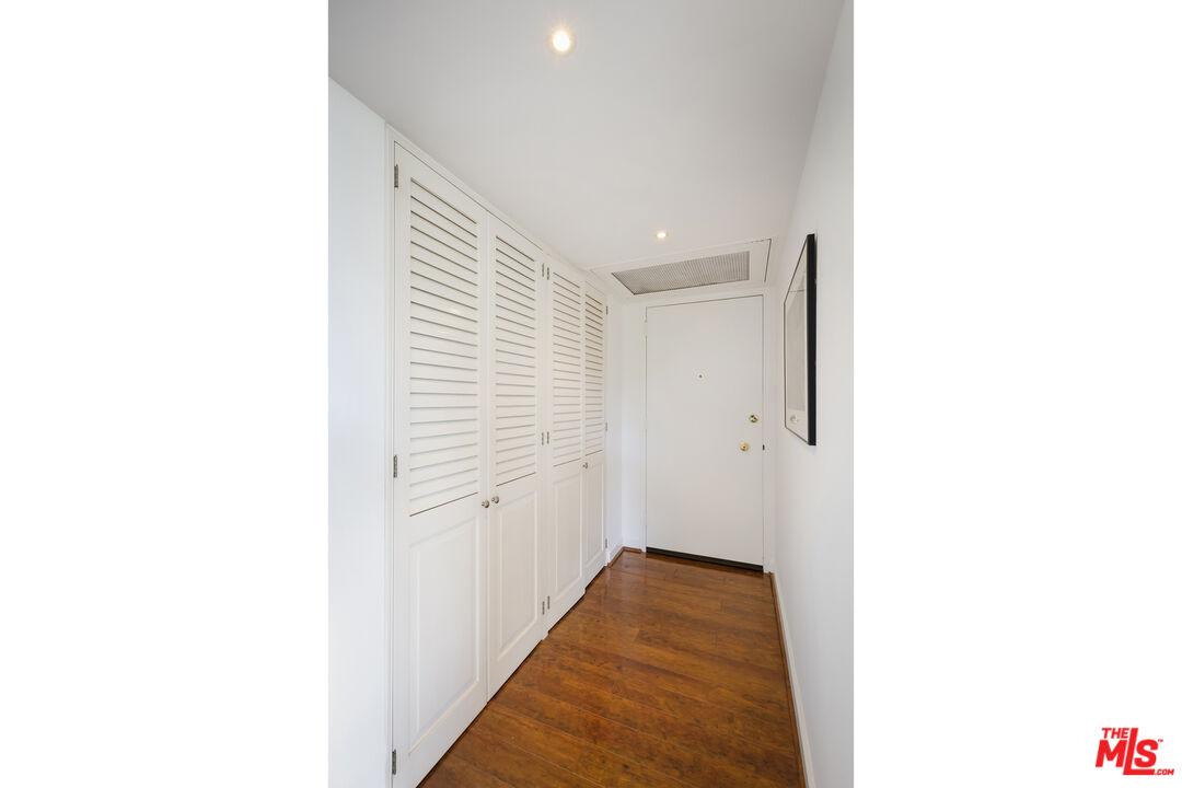 4411 Los Feliz Blvd Unit: 502