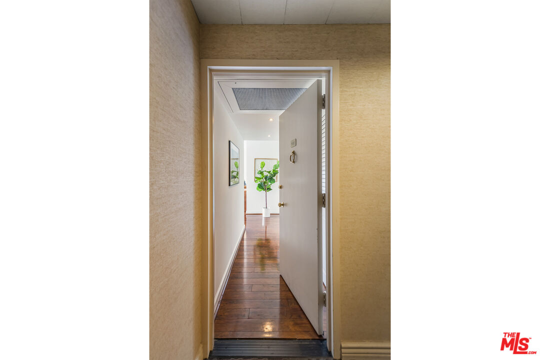 4411 Los Feliz Blvd Unit: 502