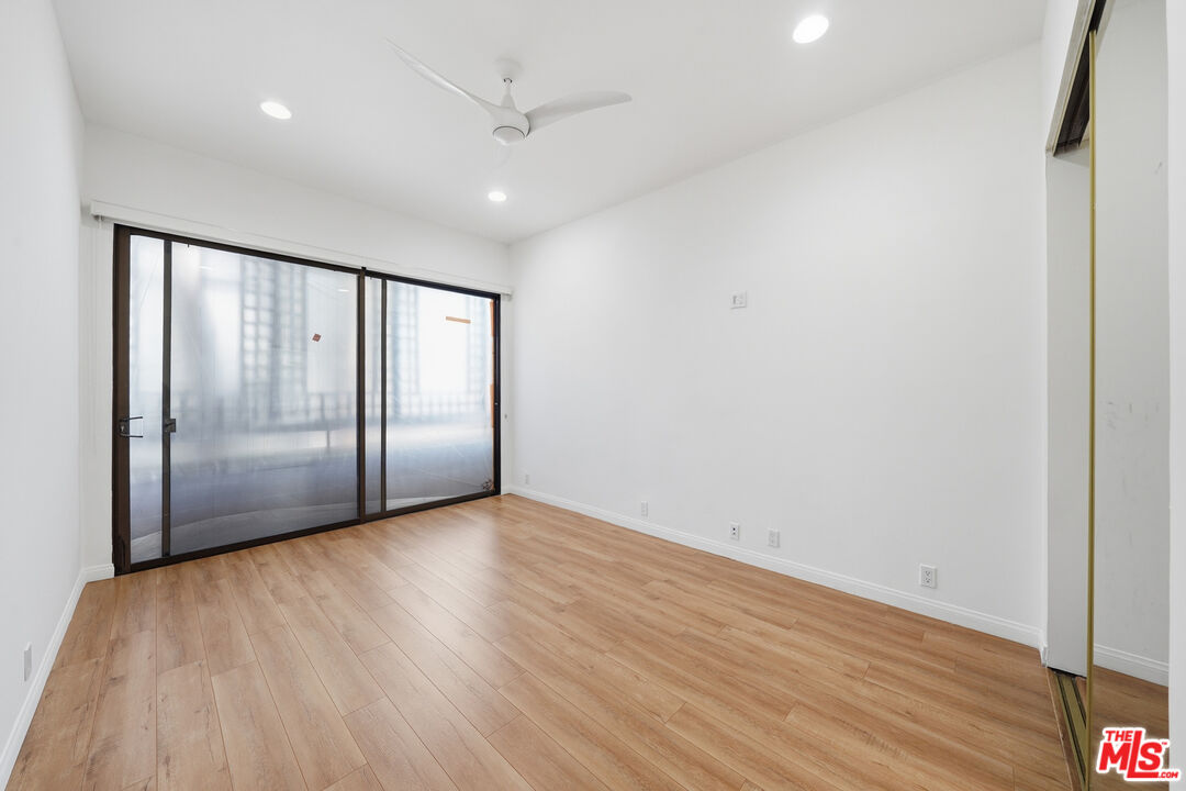 141 S Linden Dr Unit: 206