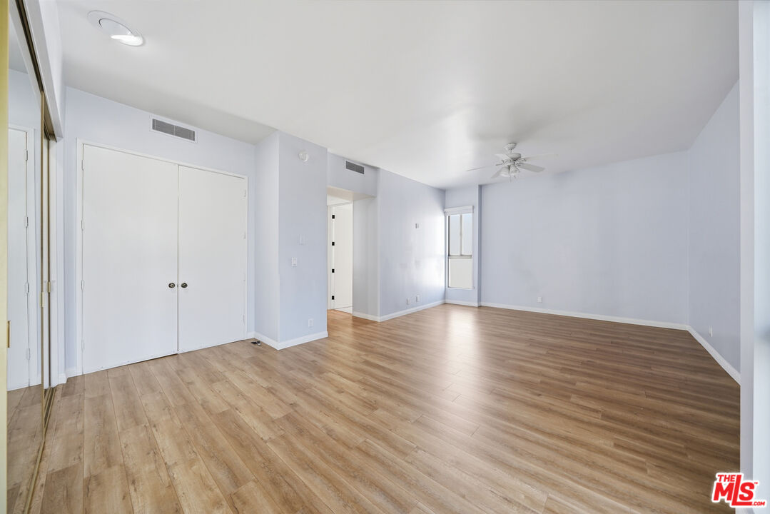 141 S Linden Dr Unit: 206