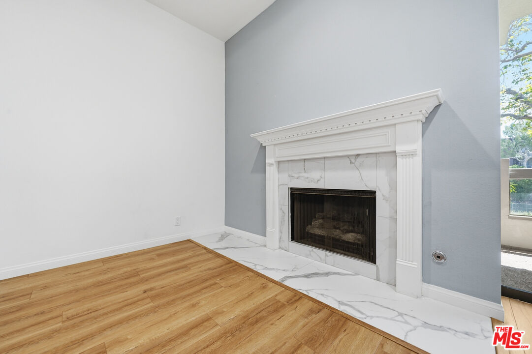 141 S Linden Dr Unit: 206