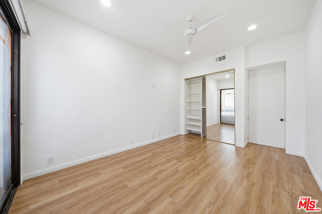 141 S Linden Dr Unit: 206