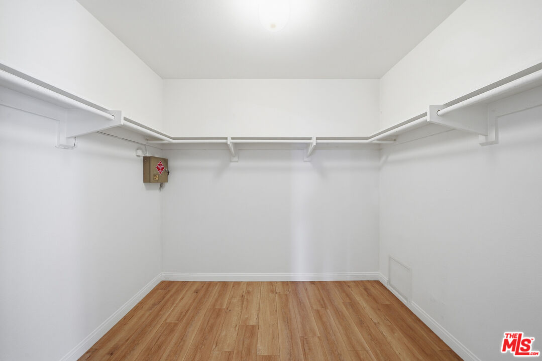 141 S Linden Dr Unit: 206