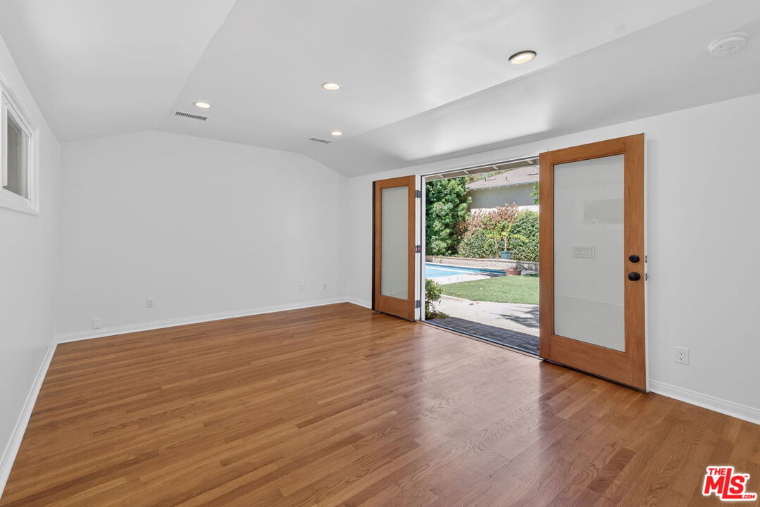 21309 Ibanez Ave