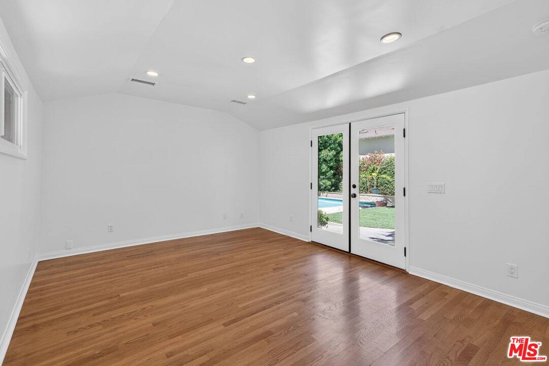21309 Ibanez Ave