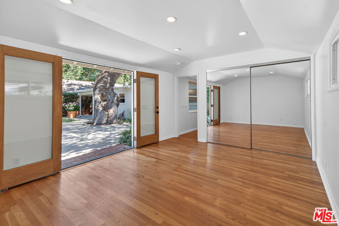 21309 Ibanez Ave