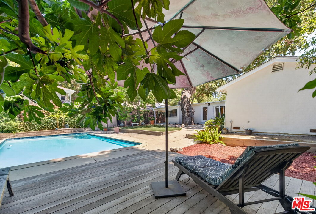 21309 Ibanez Ave