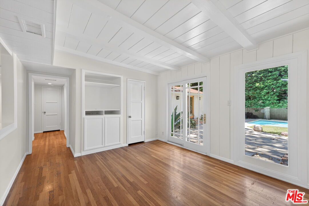 21309 Ibanez Ave