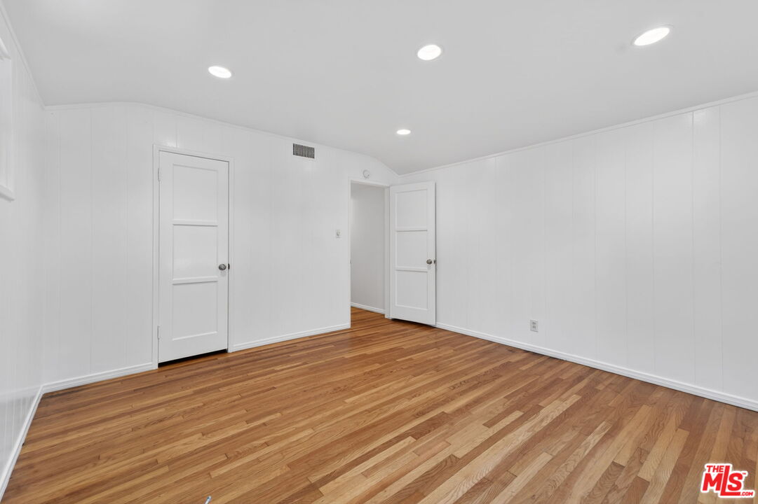 21309 Ibanez Ave