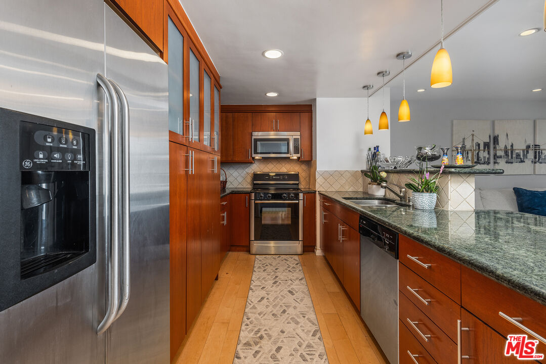2170 Century Park Unit: 2003