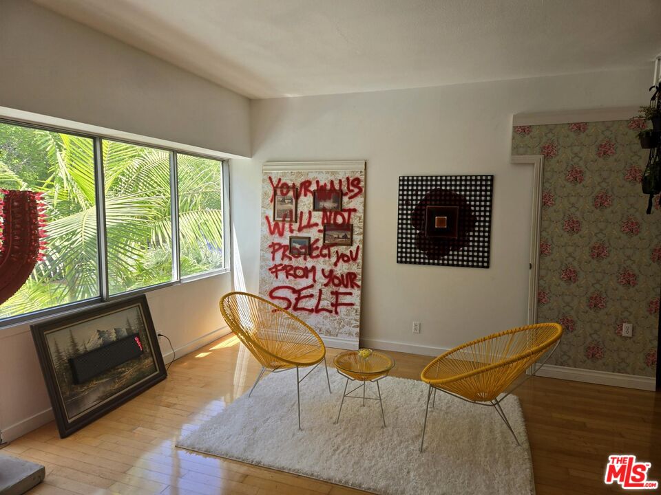 7135 Hollywood Blvd Unit: 203