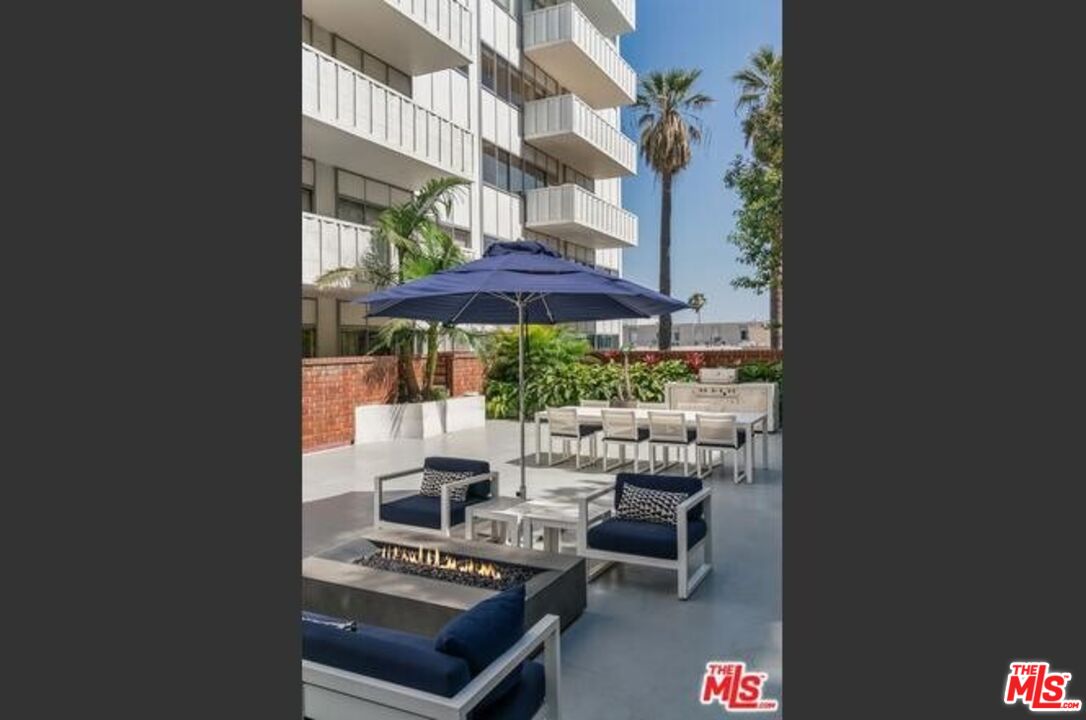 7135 Hollywood Blvd Unit: 203
